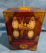 Chinese rosewood jewelry box